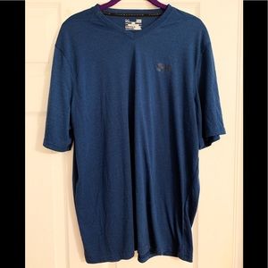 Men’s Under Armour loose fit v-neck T-shirt
